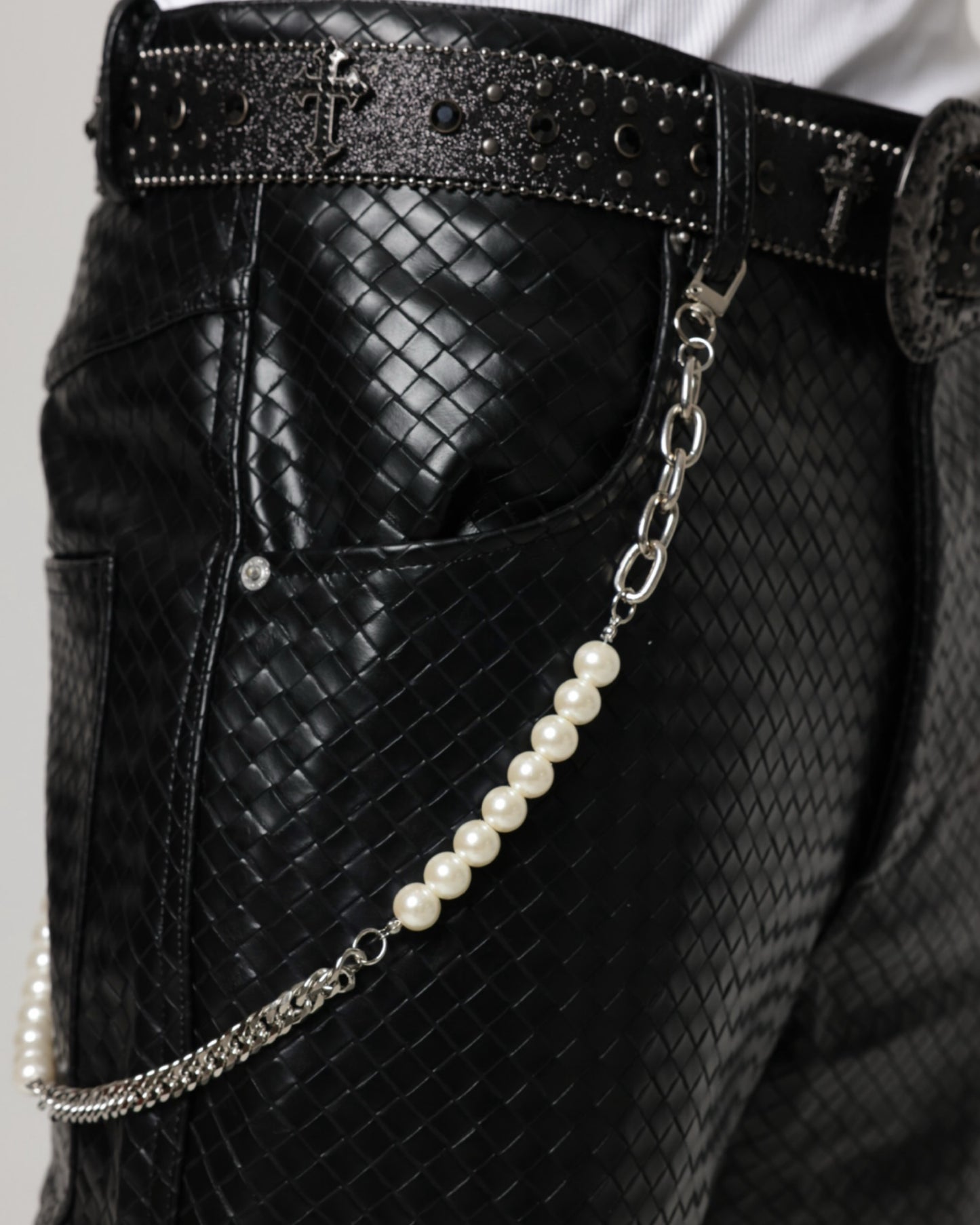 Onyx Pearl Wallet Chain