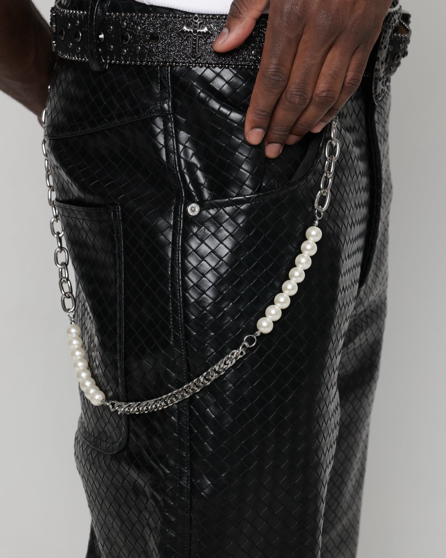 Onyx Pearl Wallet Chain